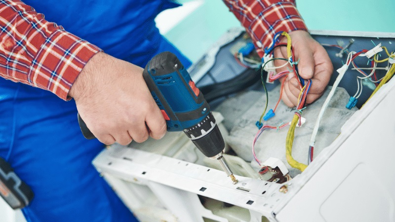 Çiğli Viessmann Viessmann çamaşır makinesi kart tamiri – Su almama arızası orijinal parça ile giderildi. - Teknik servis örneği